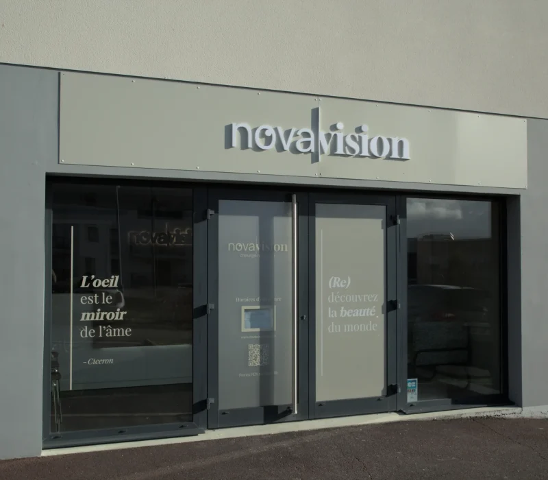 devanture centre Novavision